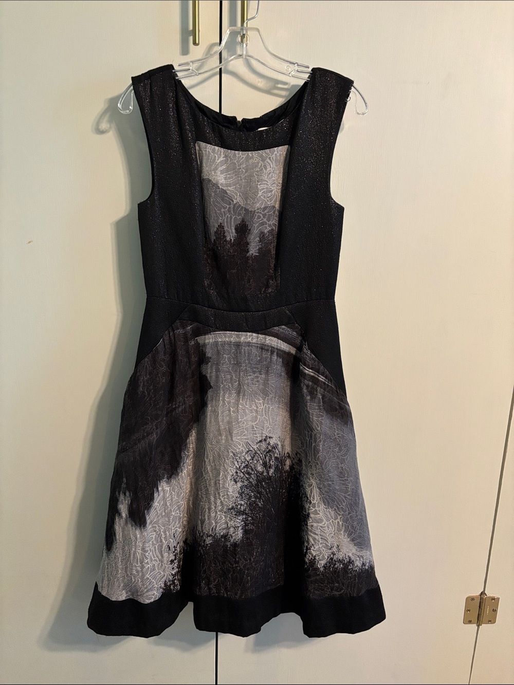 Tracy Reese Black and Gray Sleeveless Midi Dress with Scenic Print